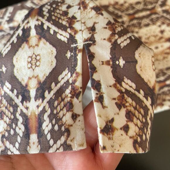 Robert Graham Ankle Pants Women Size 12 Brown Kayla Snake Print Style# 13303 NWT - Picture 7 of 13